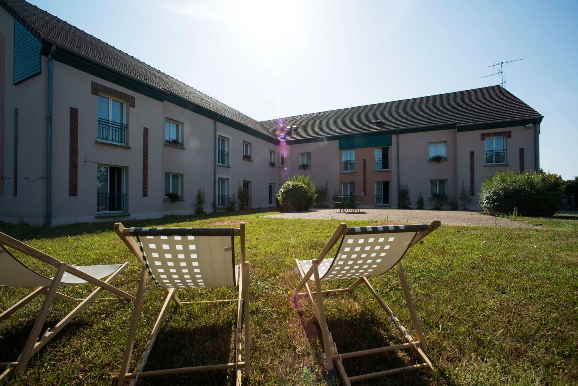 Brit Hotel Du Perche Nogent-le-Rotrou Eksteriør billede
